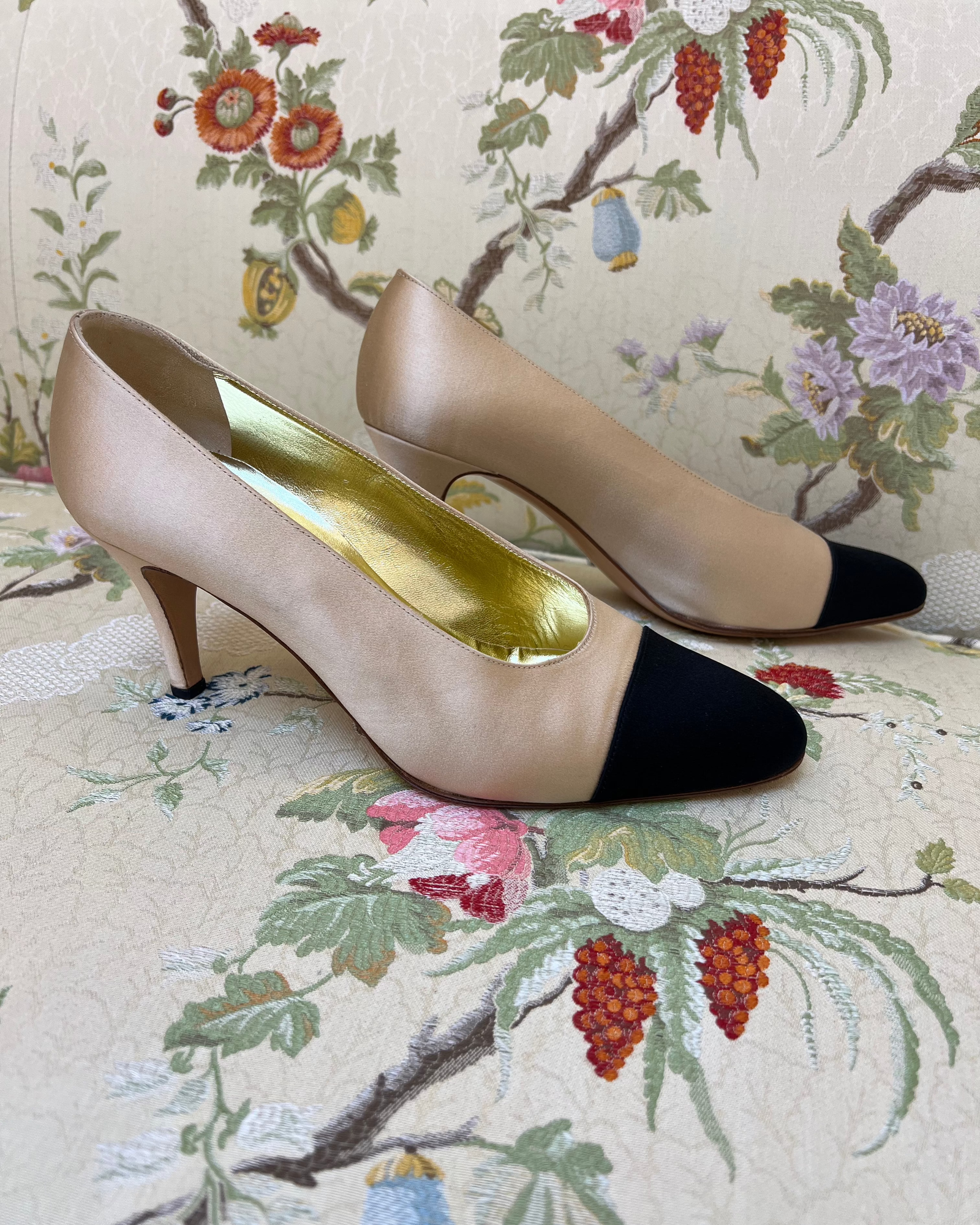 Chanel Spring 1998 Cream Satin Heels with Black Toe – Happy Isles